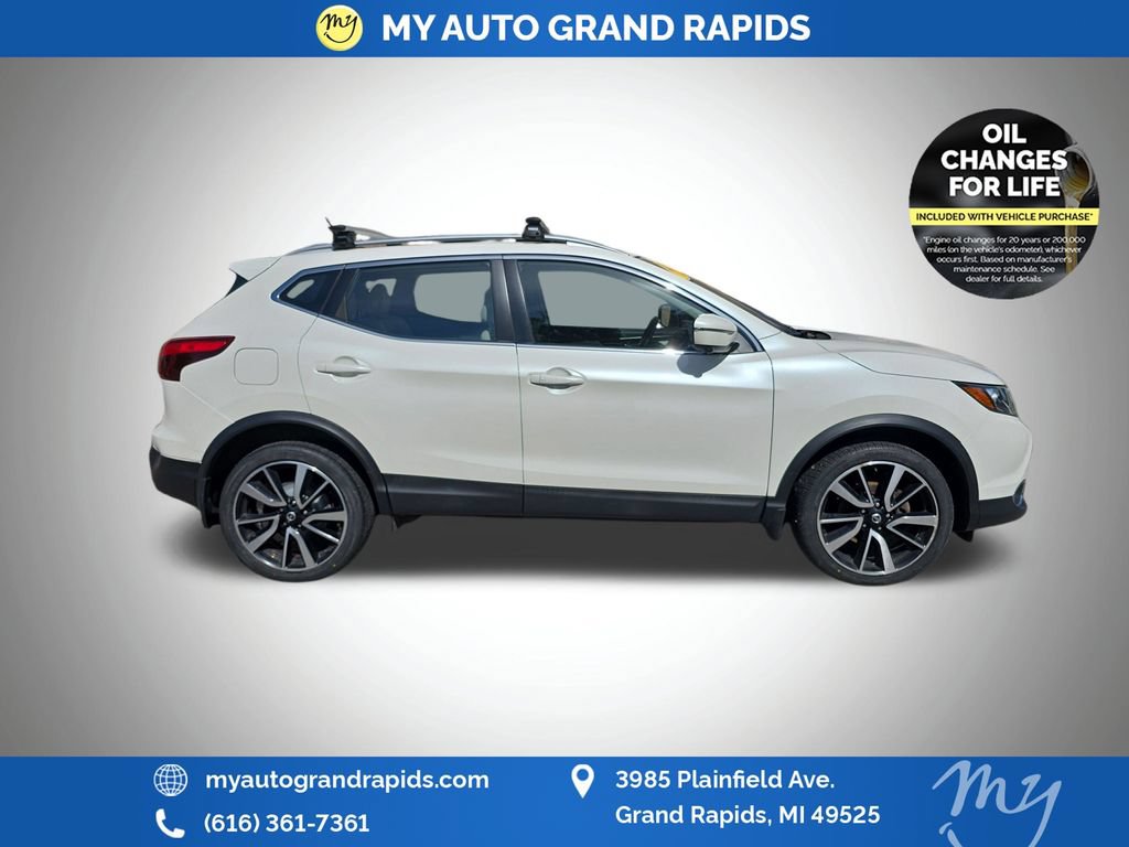 Used 2017 Nissan Rogue Sport SL w/ SL Premium Package AWD/4WD image 8