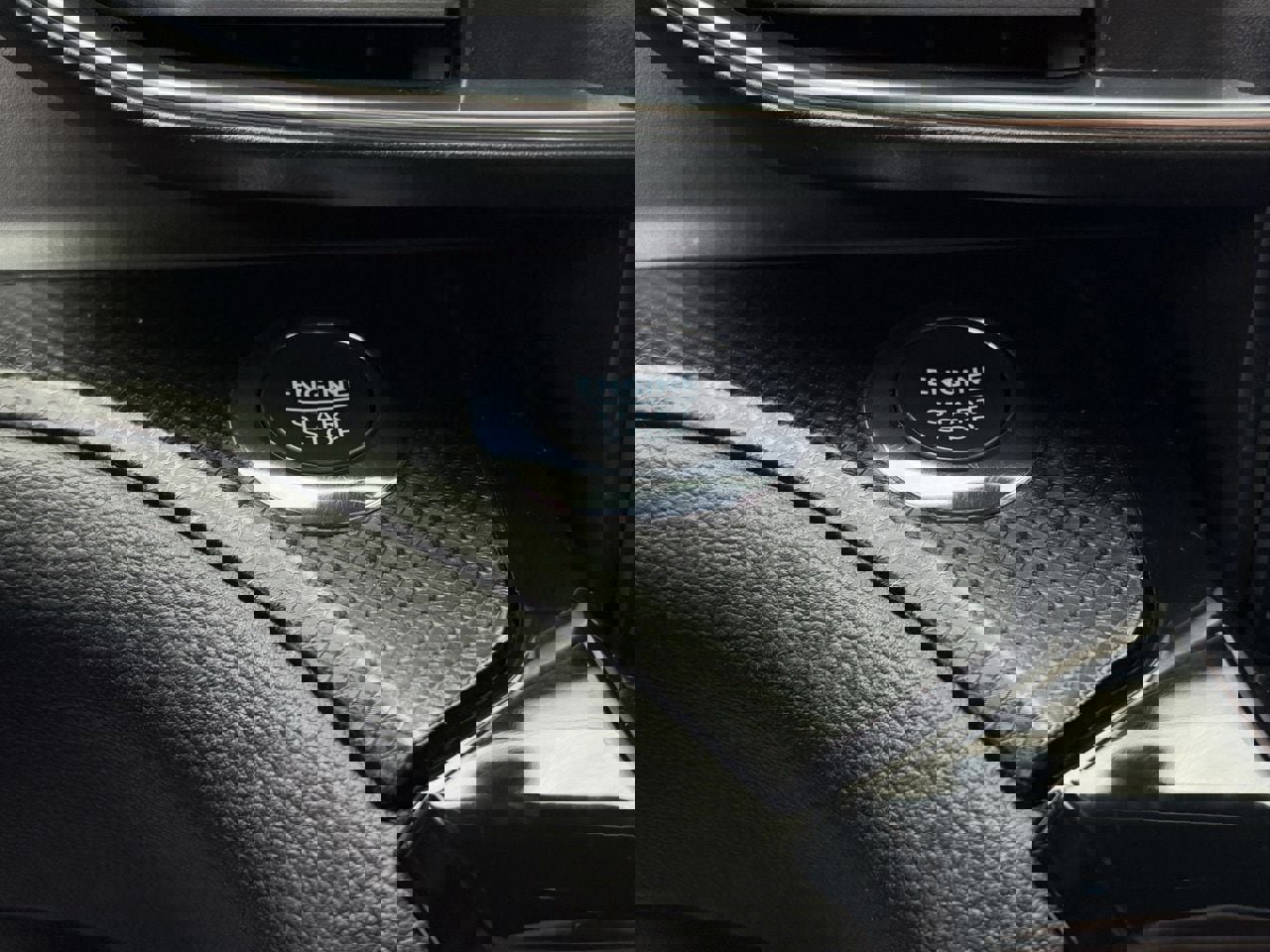 Used 2022 Ford Explorer ST w/ Equipment Group 401A image 16