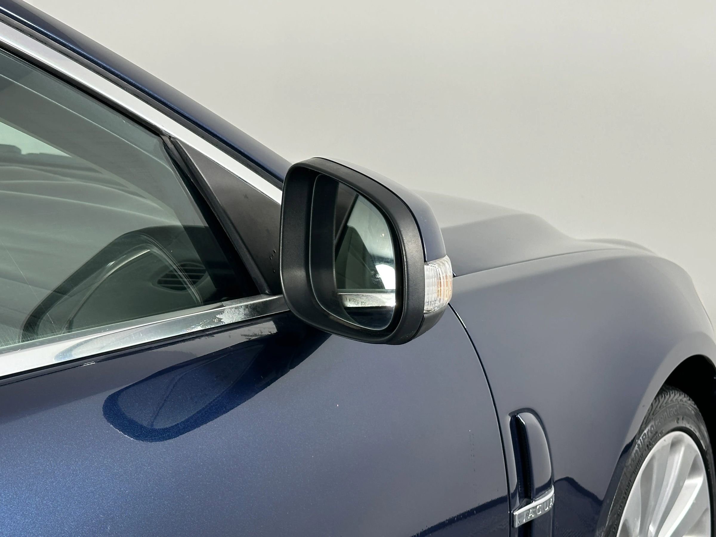 Used 2009 Jaguar XF Premium image 12