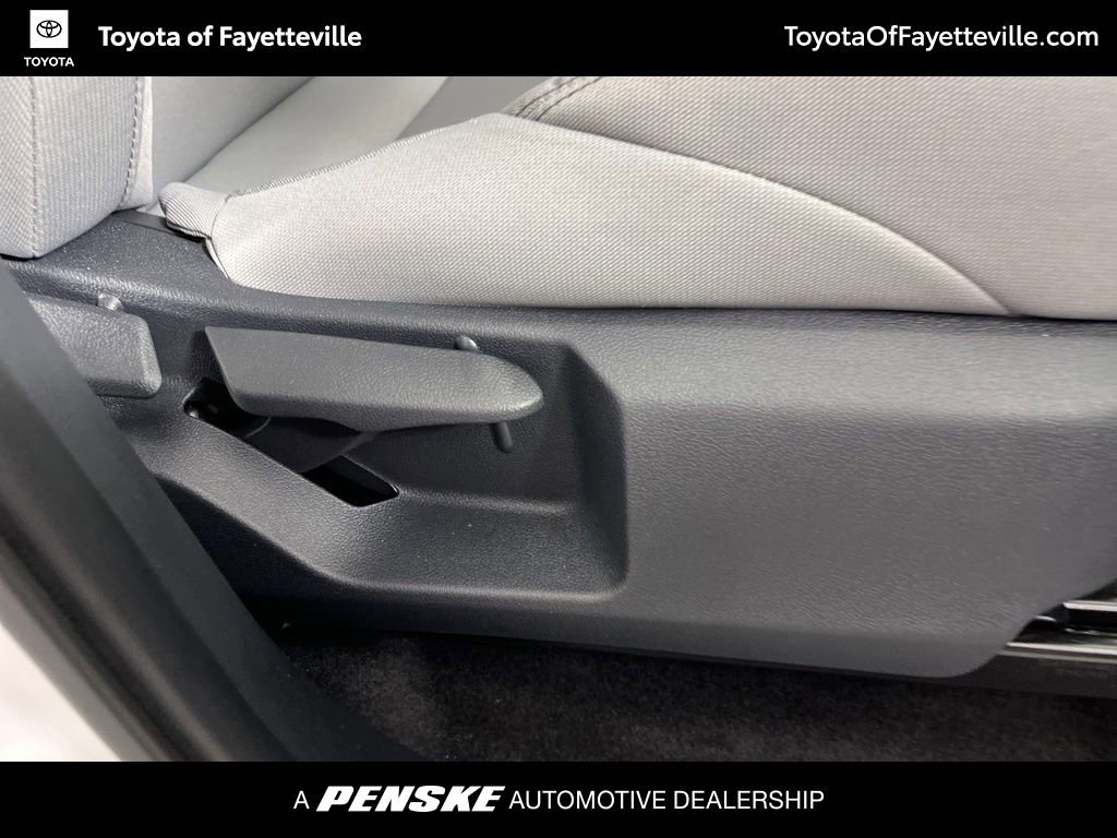 Certified 2025 Toyota Tacoma SR5 image 7