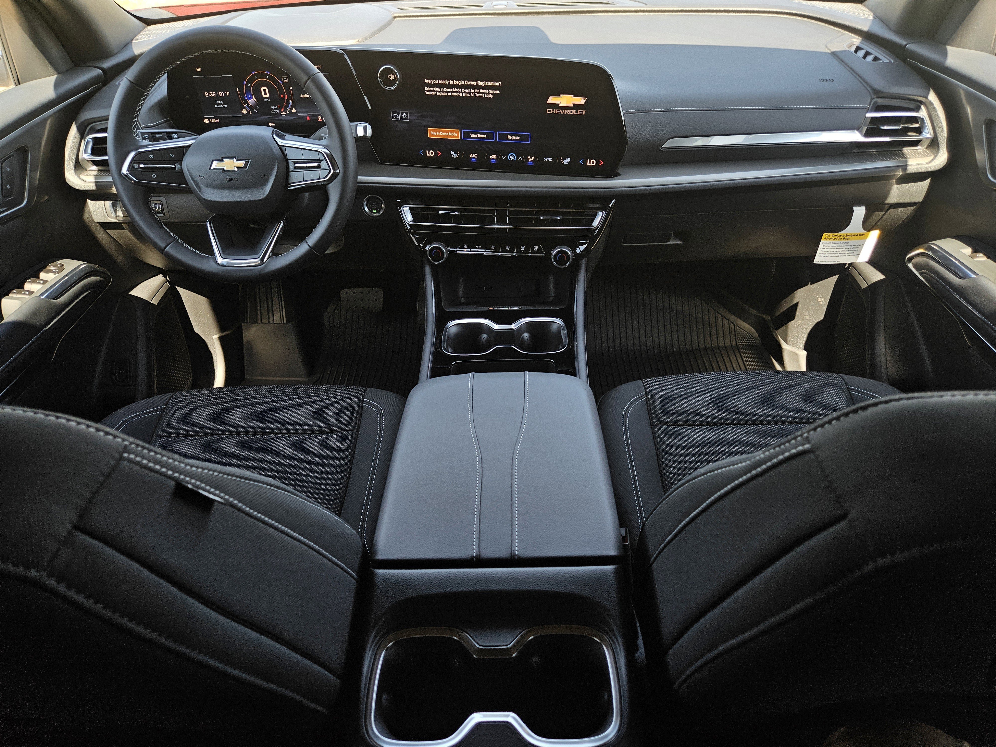 New 2026 Chevrolet Traverse LT w/ Sun and Wheel Package FWD image 24