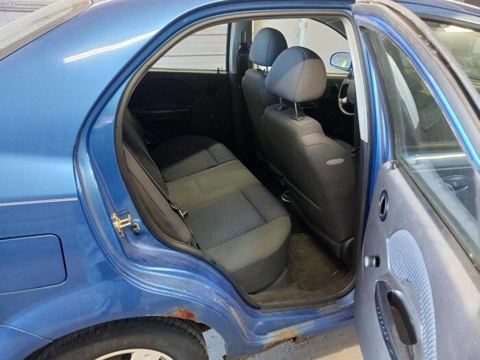 Used 2006 Chevrolet Aveo LS FWD image 28