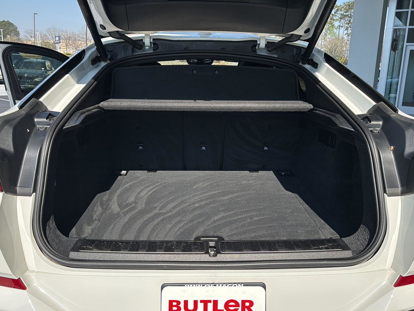 Certified 2024 BMW X6 xDrive40i w/ Premium Package image 29