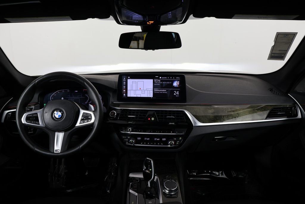 Used 2023 BMW 530i xDrive w/ M Sport Package AWD/4WD image 8