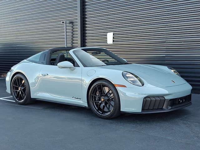 Certified 2025 Porsche 911 Targa 4 GTS AWD/4WD image 9