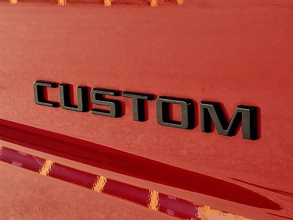 Used 2020 Chevrolet Silverado 1500 Custom w/ Custom Value Package AWD/4WD image 31