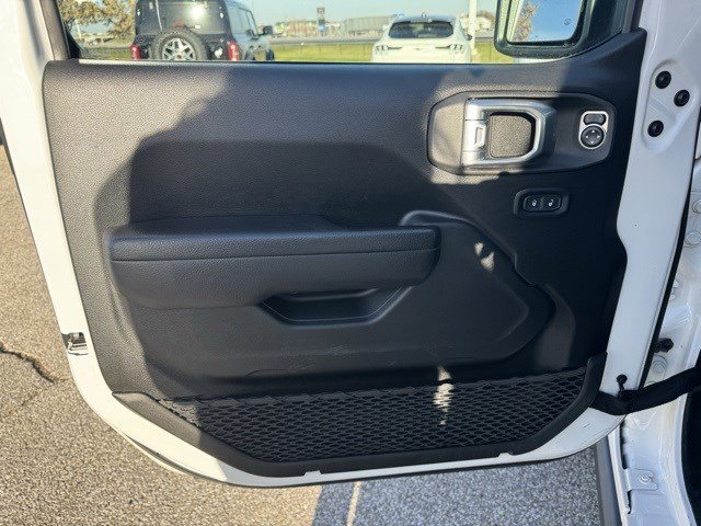 Used 2024 Jeep Wrangler Unlimited Rubicon image 11