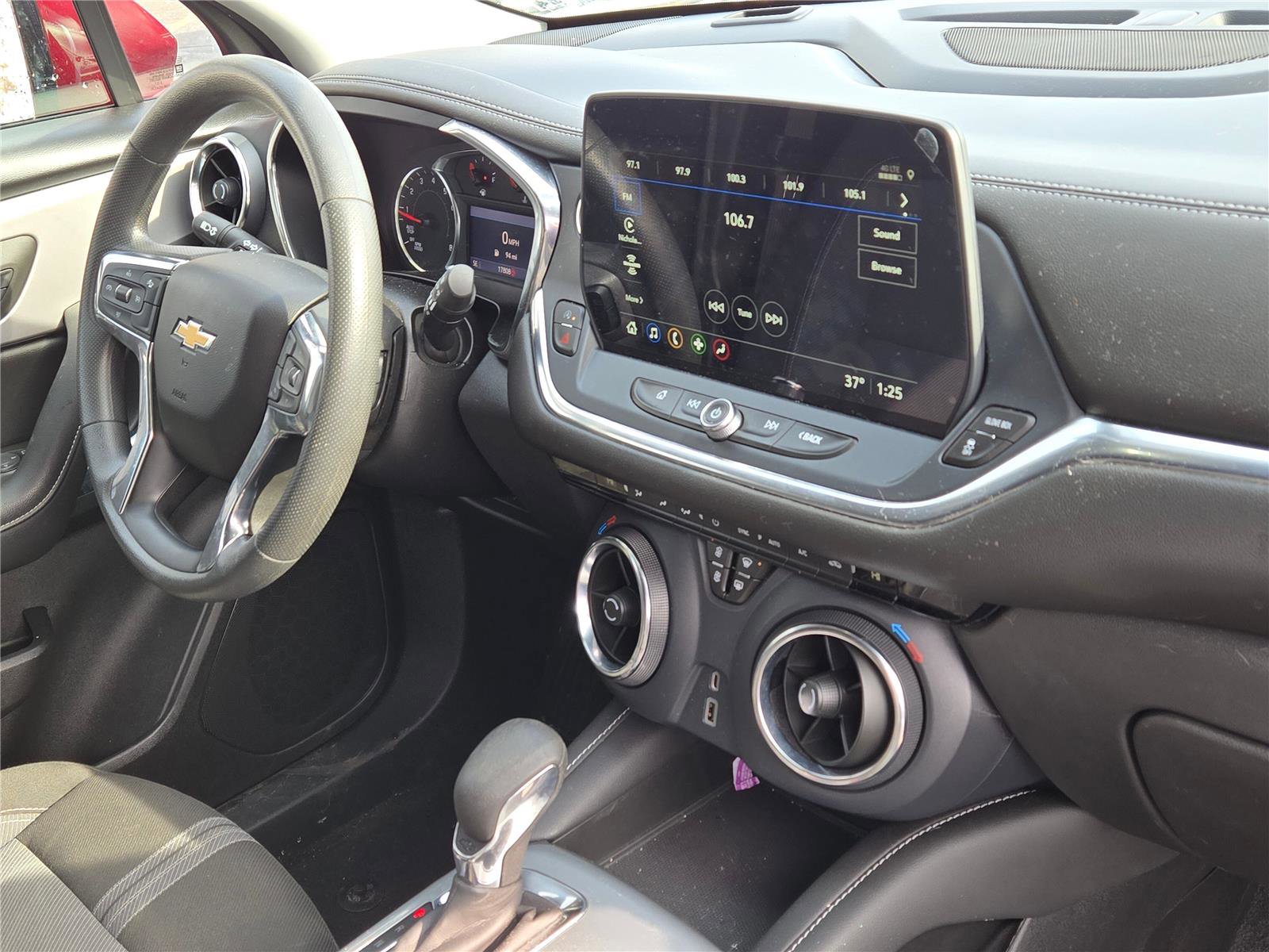 Used 2023 Chevrolet Blazer LT image 5