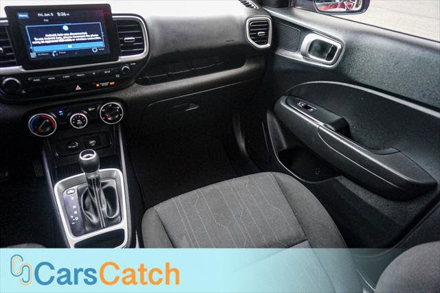 Used 2021 Hyundai Venue SE FWD image 25