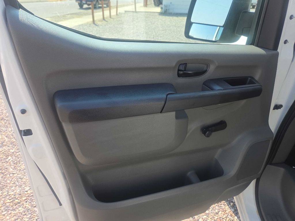 Used 2016 Nissan NV 3500 S RWD image 8