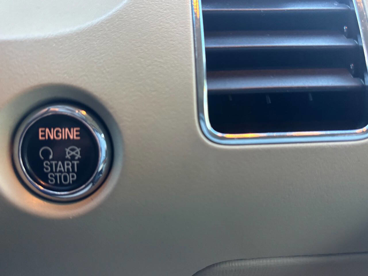 Used 2015 Ford Flex SEL image 20