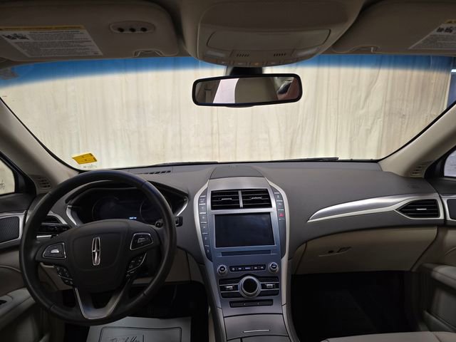 Used 2020 Lincoln MKZ AWD image 28