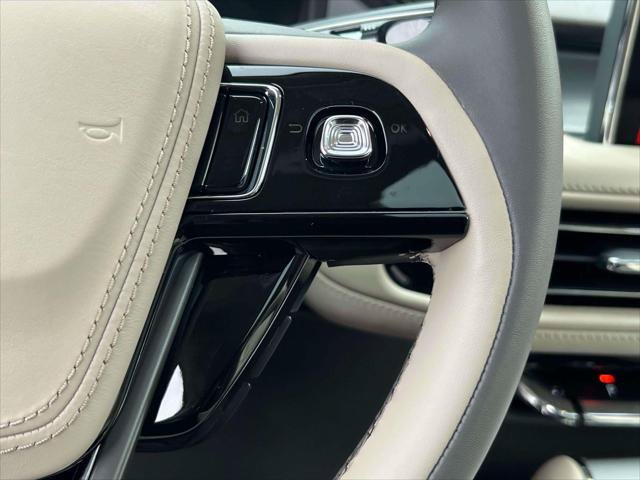 Used 2023 Lincoln Aviator AWD w/ Premium Package image 26