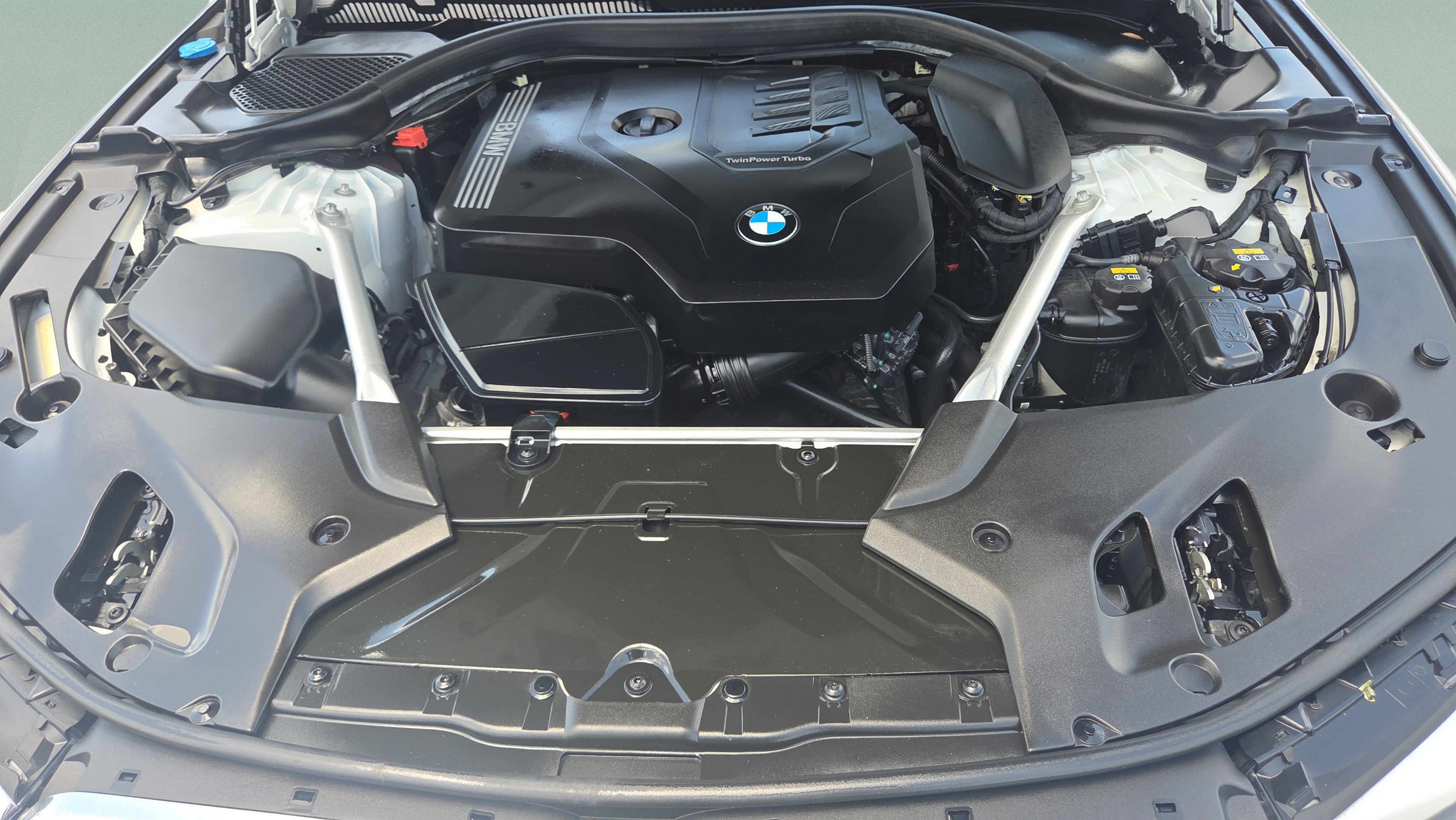 Used 2020 BMW 530i w/ Convenience Package RWD image 19