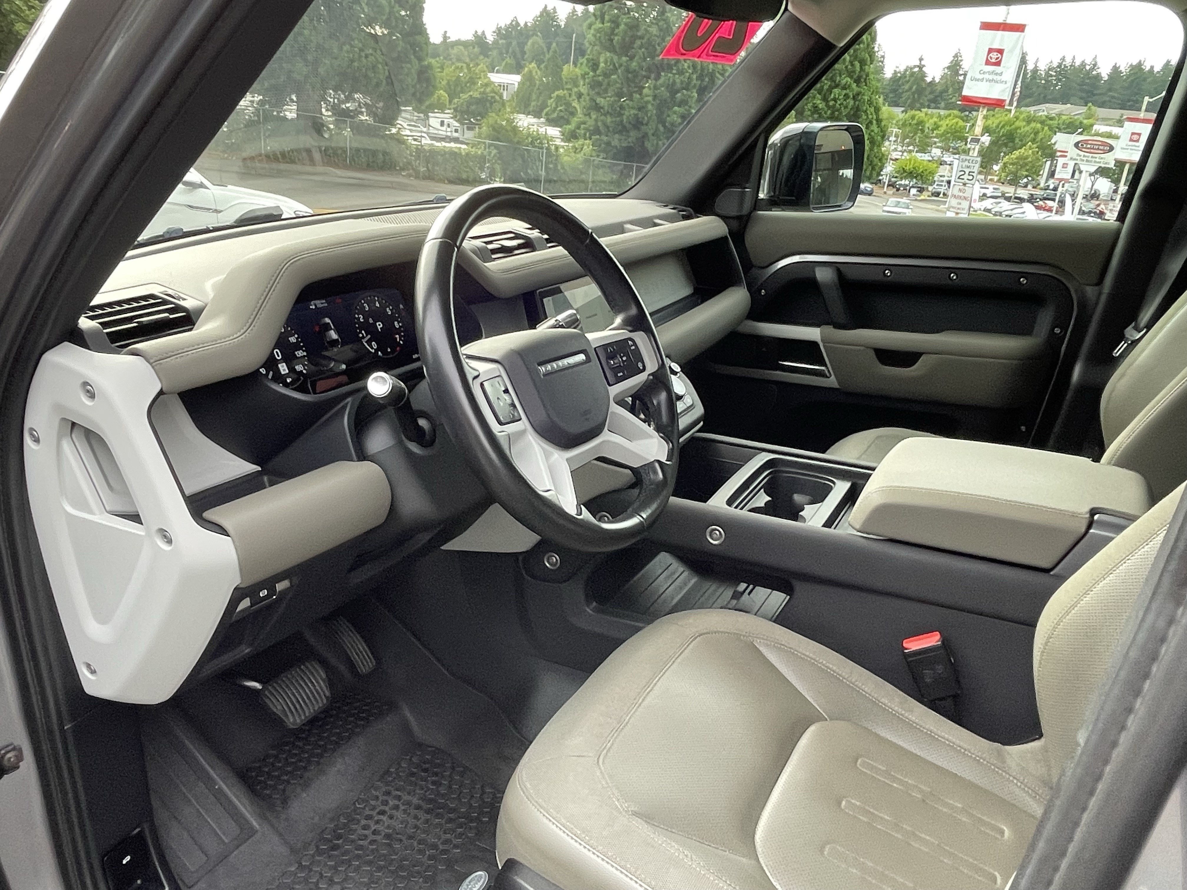 Used 2020 Land Rover Defender 110 S AWD/4WD image 9