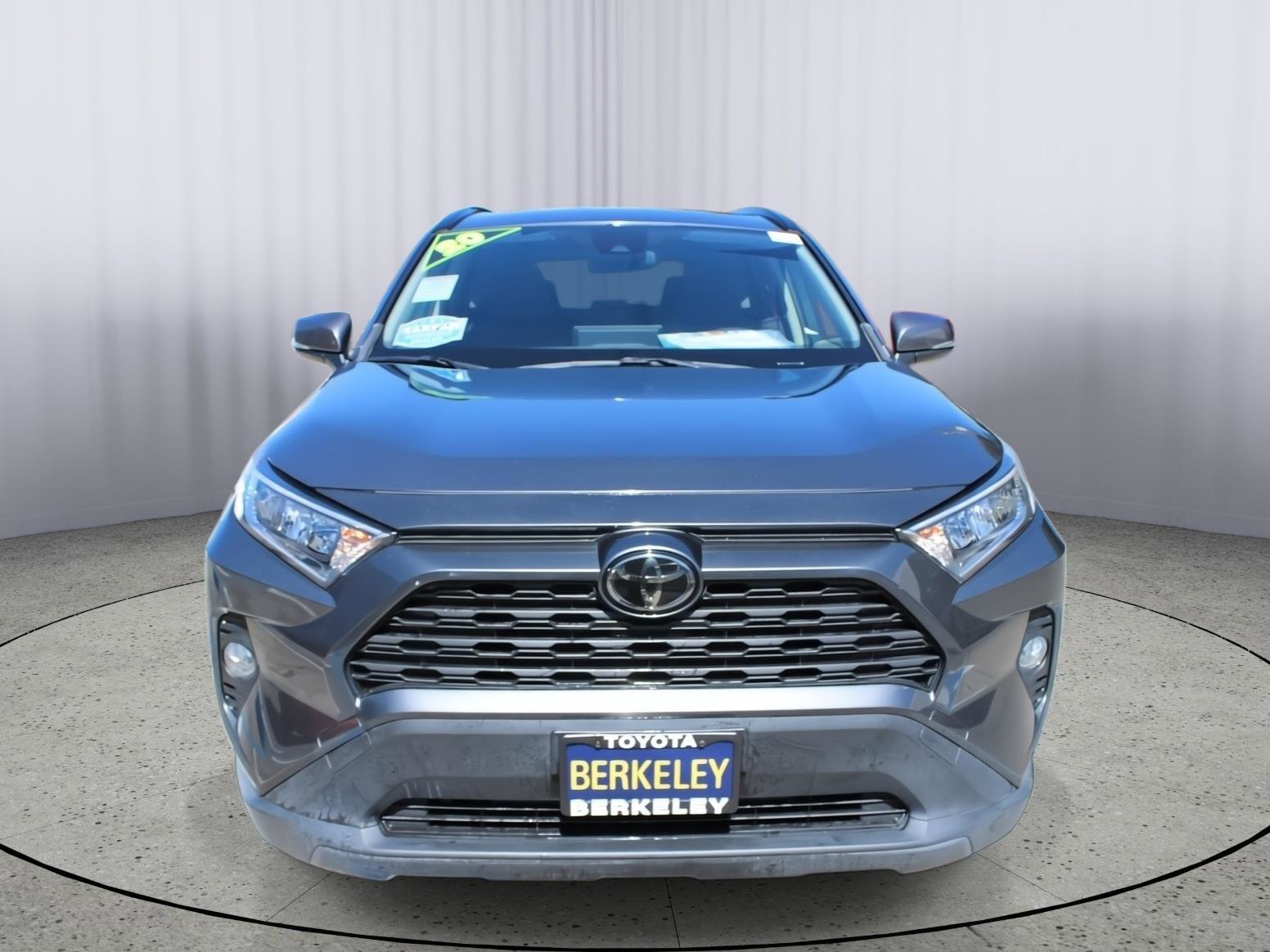 Used 2020 Toyota RAV4 XLE w/ Carpet Mat Package FWD image 3
