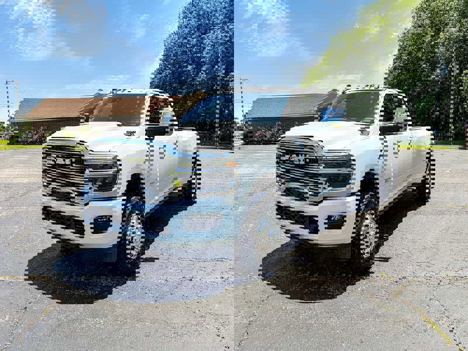 New 2025 RAM 3500 Laramie image 3
