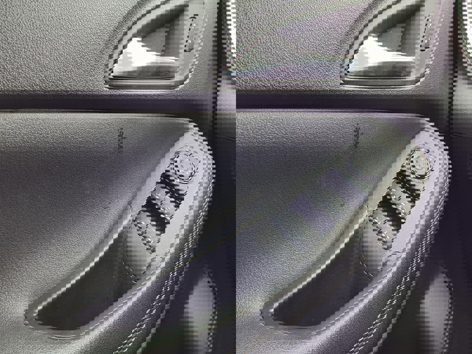 Used 2024 Buick Encore GX Sport Touring image 18