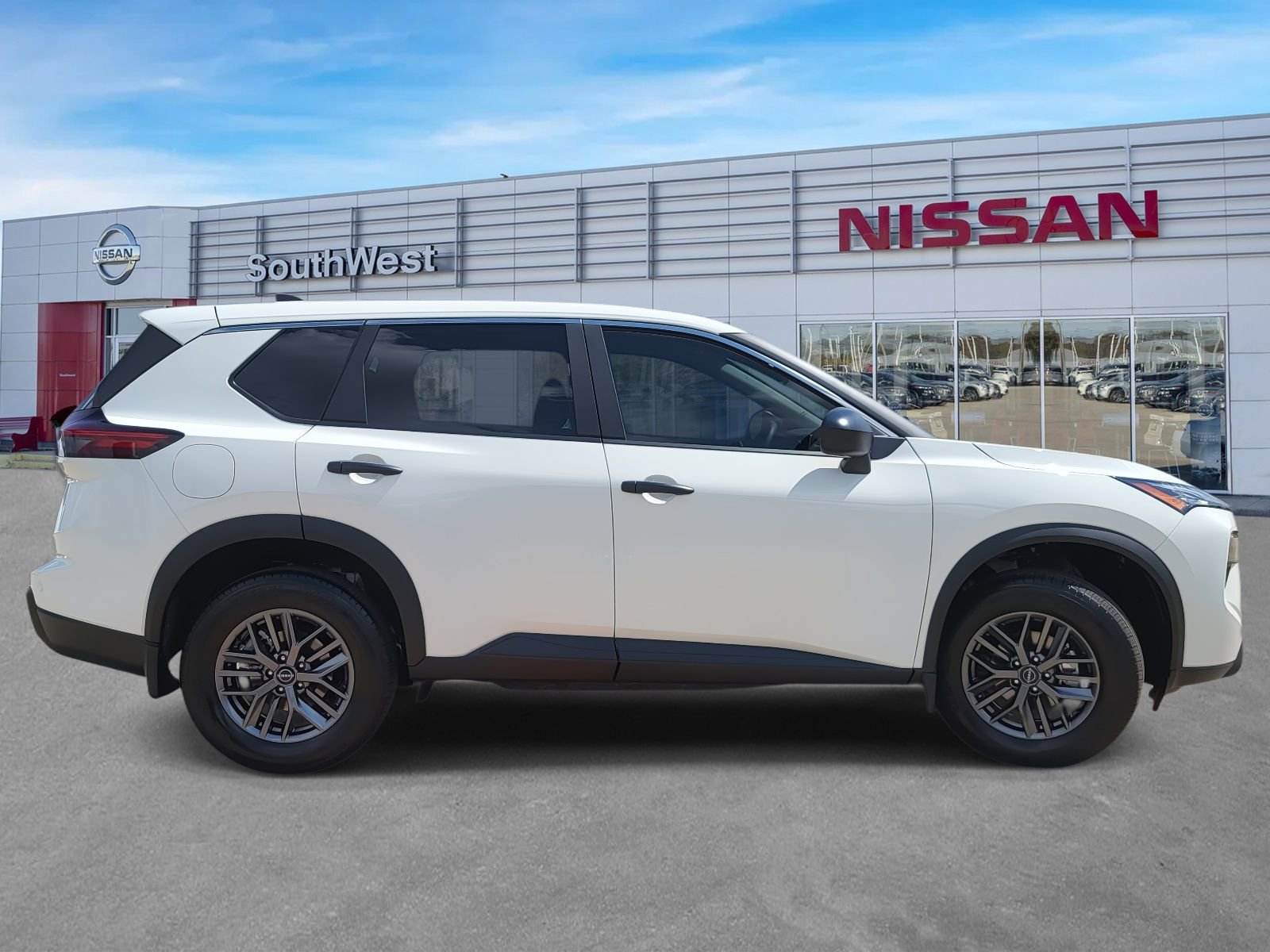 New 2026 Nissan Rogue S image 5