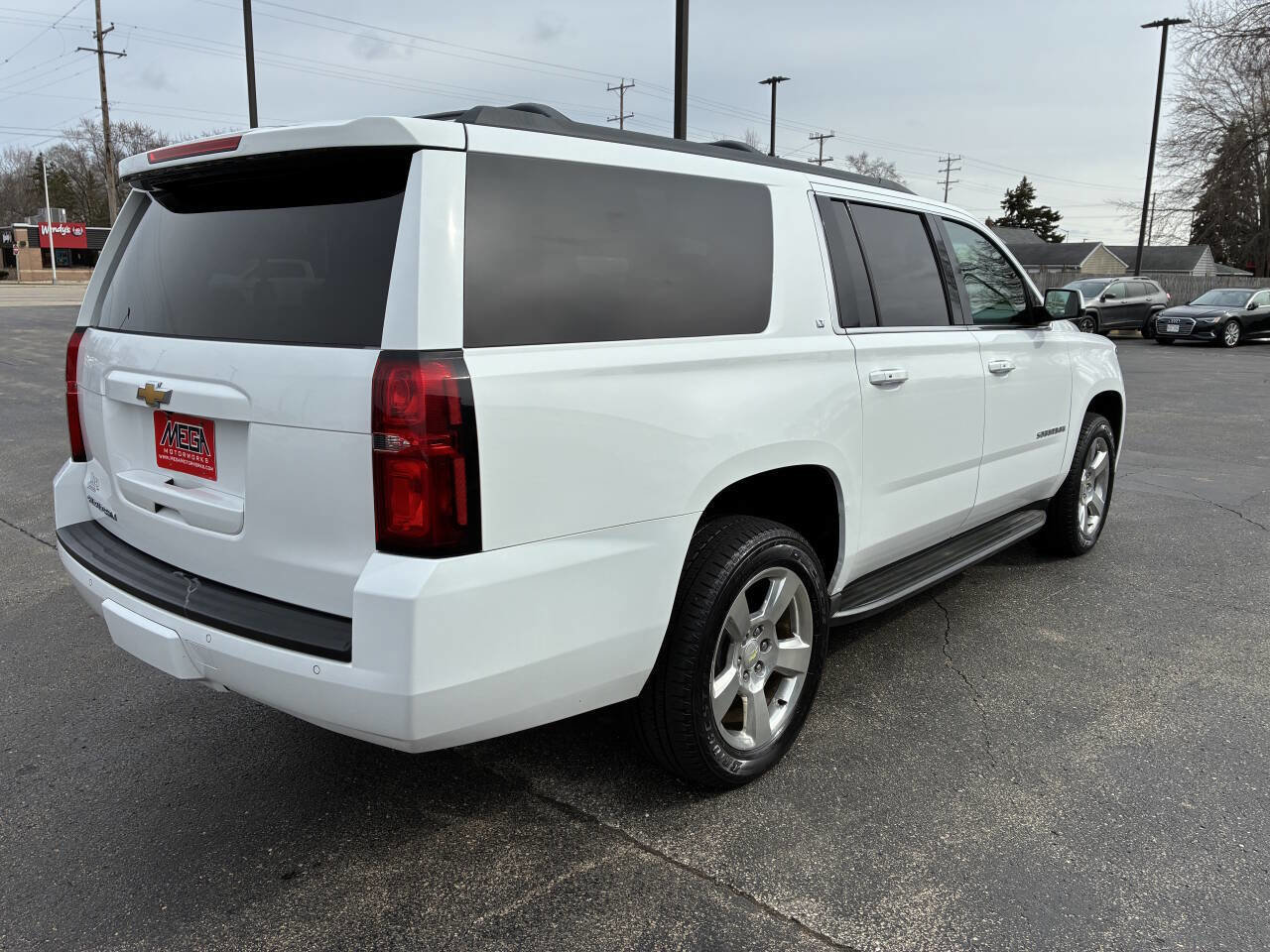 Used 2015 Chevrolet Suburban LT w/ Luxury Package AWD/4WD image 38