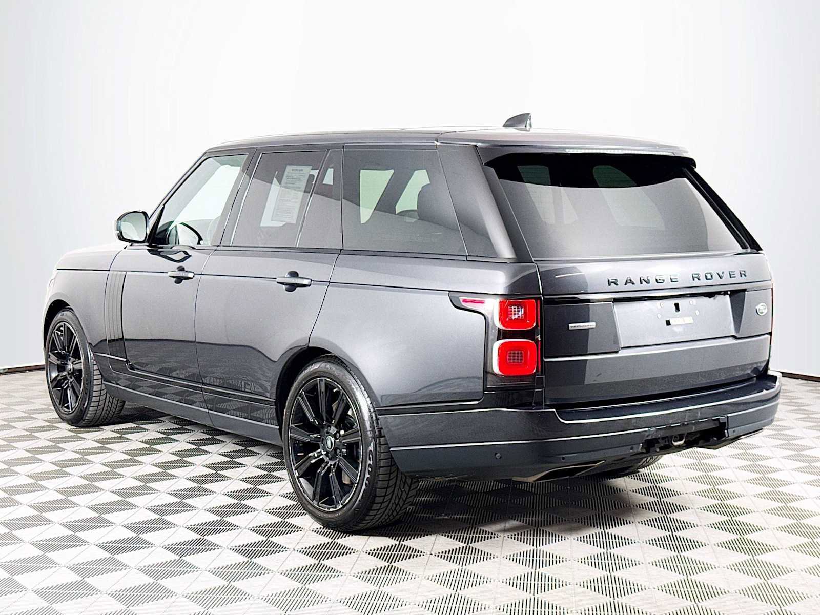 Used 2019 Land Rover Range Rover Supercharged AWD/4WD image 7