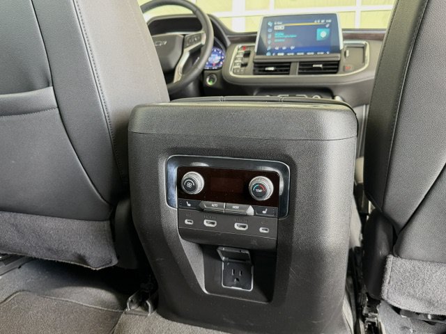 Used 2024 Chevrolet Tahoe Z71 w/ Luxury Package AWD/4WD image 13