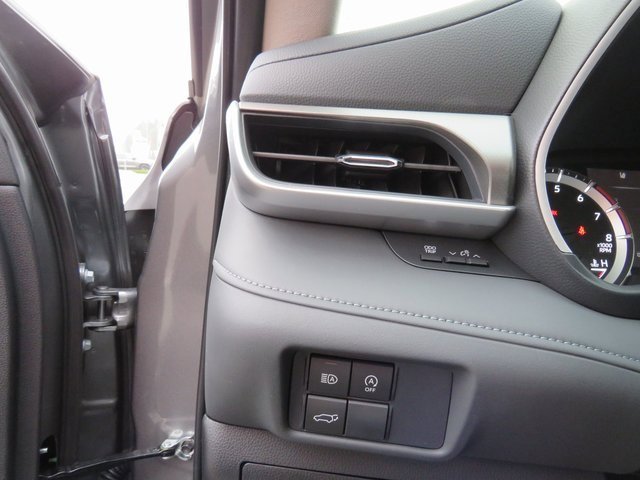 New 2026 Toyota Highlander XLE image 40