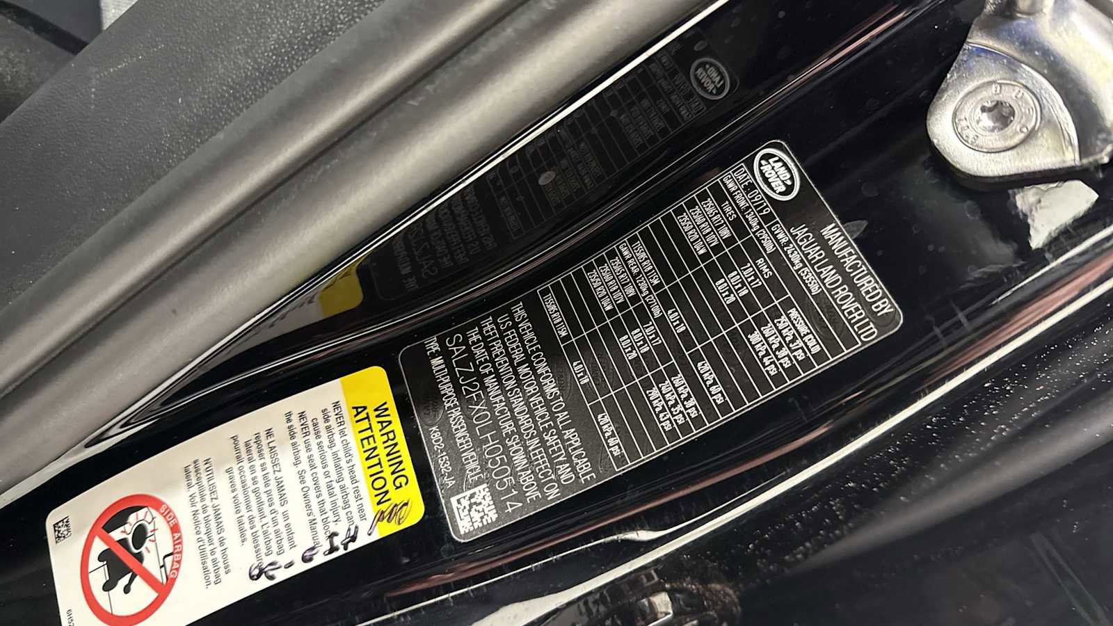 Used 2020 Land Rover Range Rover Evoque S image 11