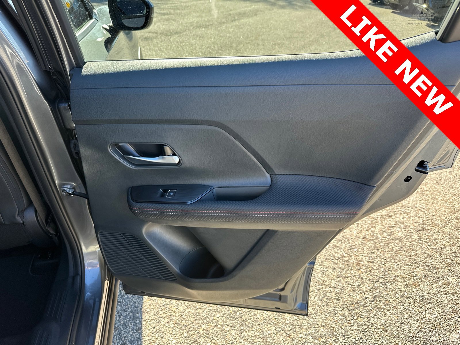 Certified 2025 Nissan Kicks SR image 16