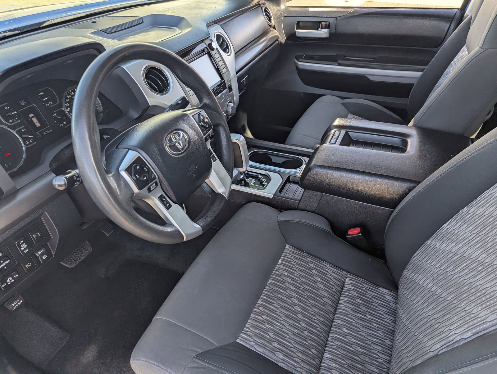 Used 2018 Toyota Tundra SR5 w/ SR5 Upgrade Package RWD image 21