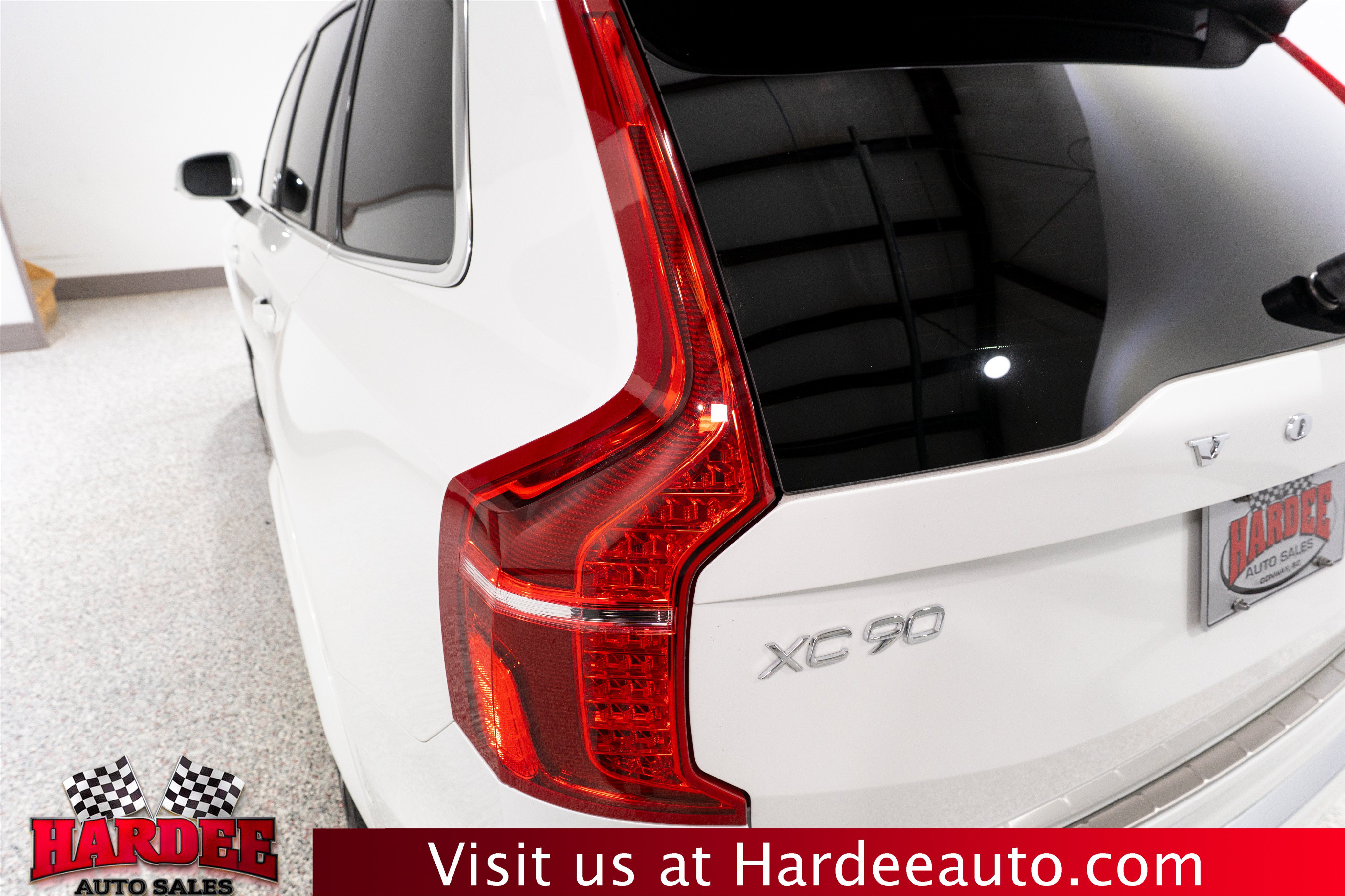 Used 2023 Volvo XC90 B6 Plus w/ Protection Package Premier AWD/4WD image 9