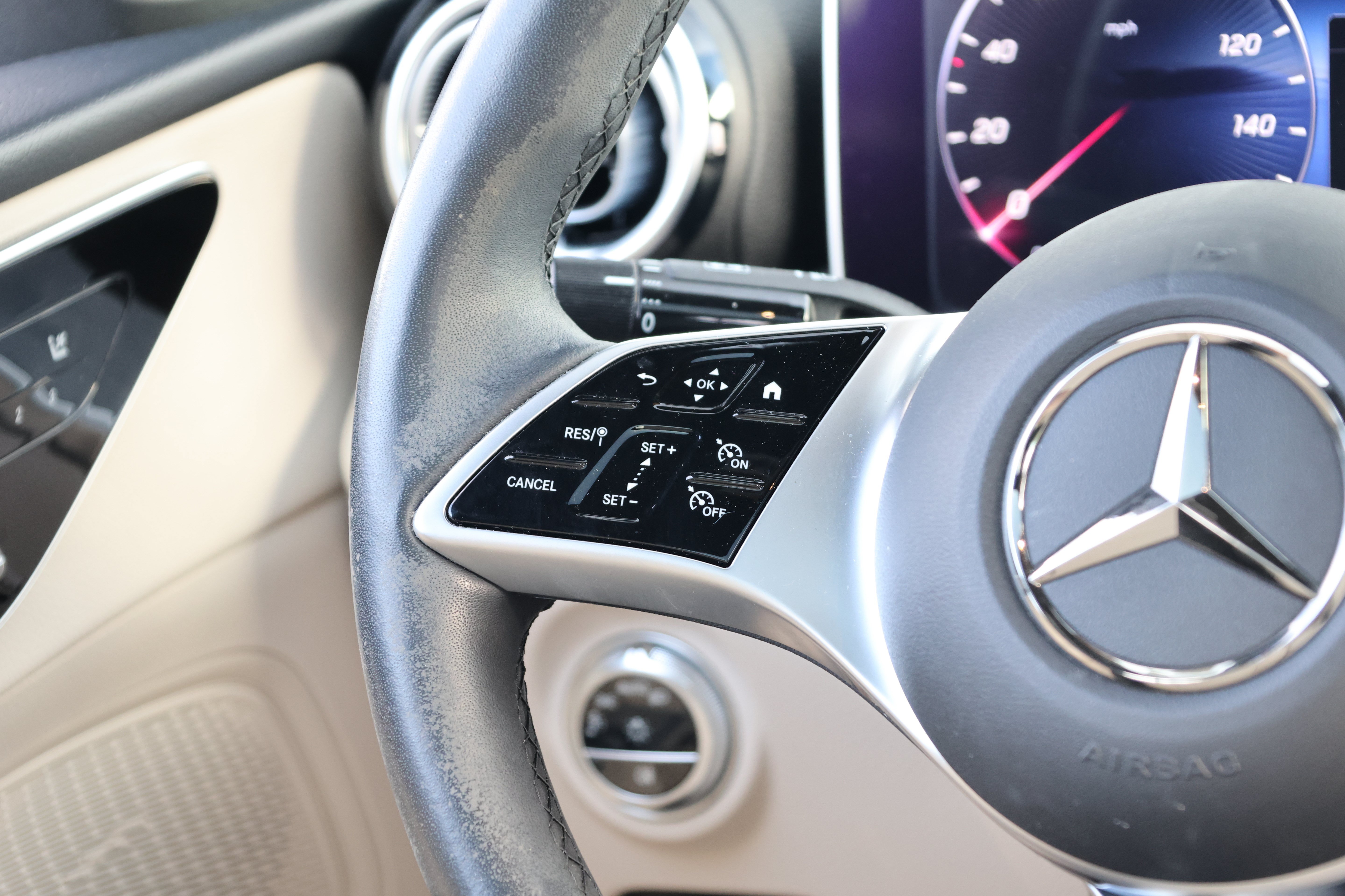 Used 2023 Mercedes-Benz C 300 Sedan image 18