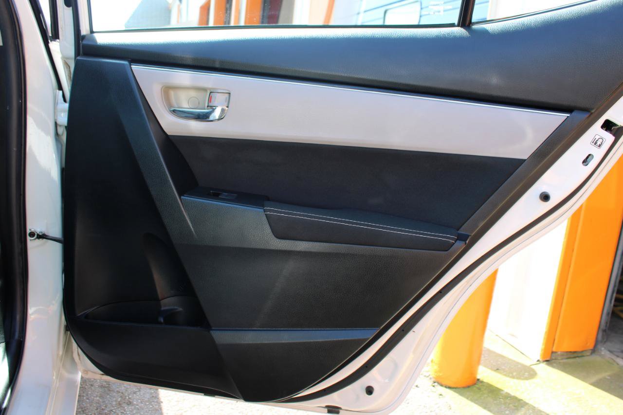 Used 2019 Toyota Corolla LE FWD image 39