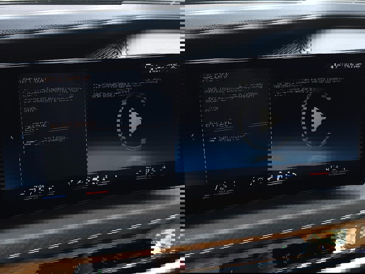 Used 2024 BMW i7 xDrive60 w/ Executive Package image 48