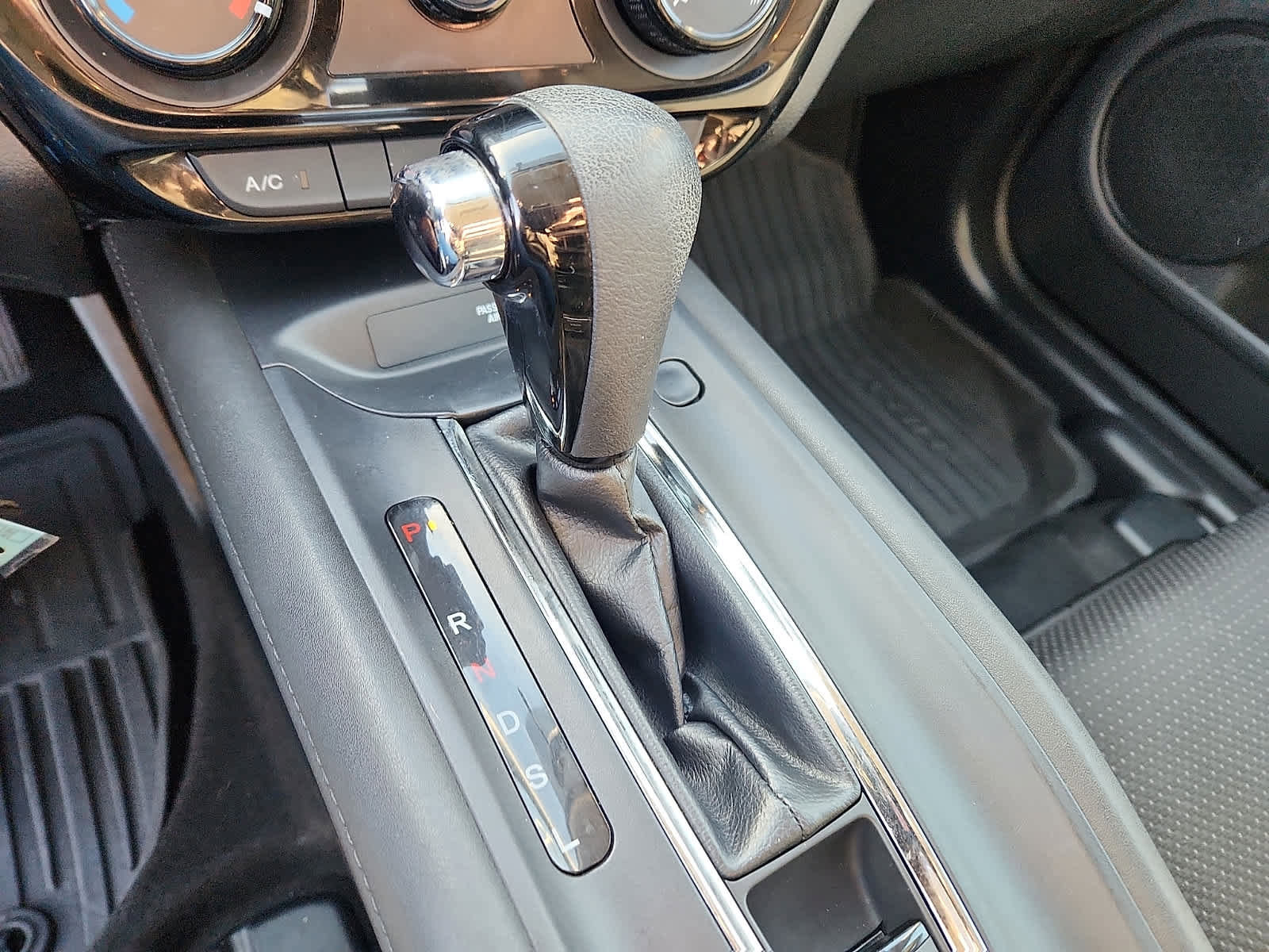 Certified 2019 Honda HR-V LX image 16