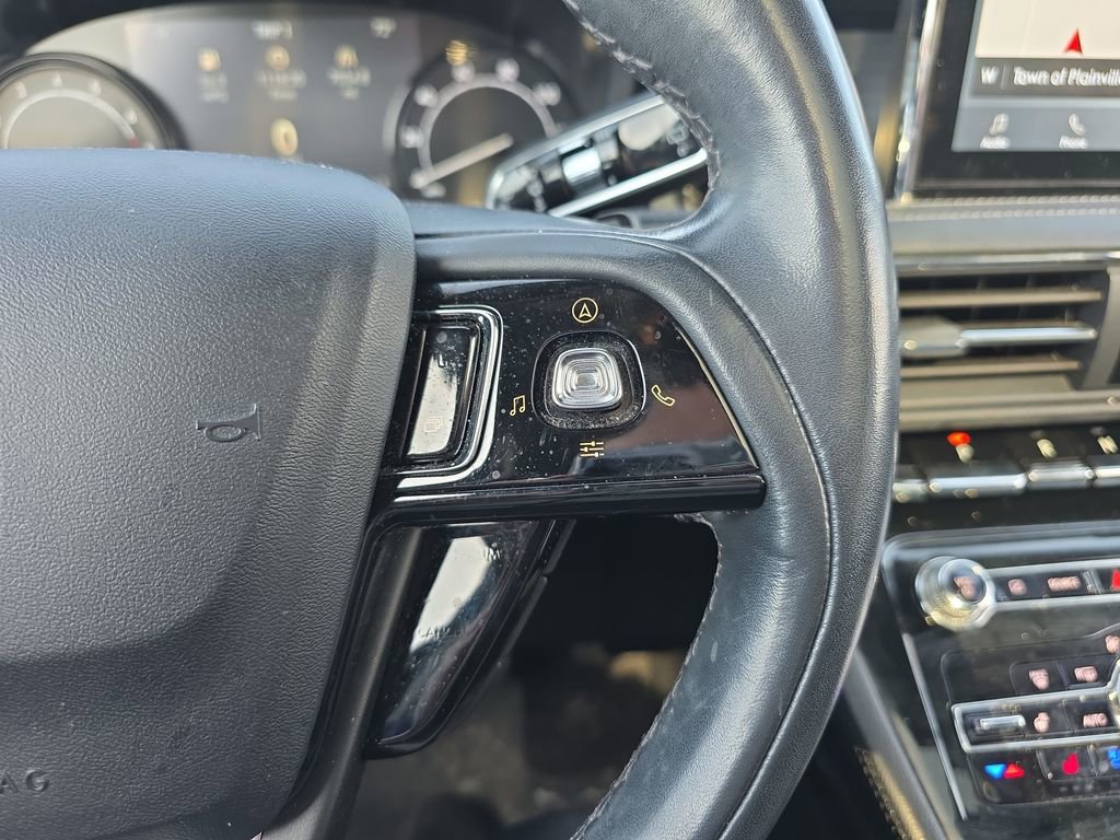 Used 2021 Lincoln Corsair AWD w/ Premium Package image 29