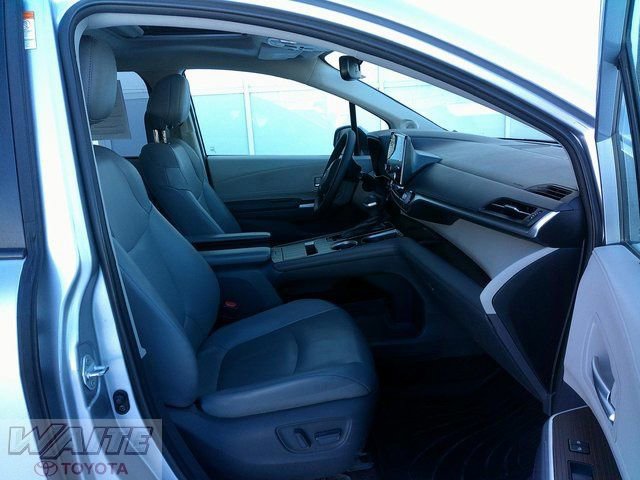 Used 2021 Toyota Sienna XLE w/ XLE Plus Package image 33