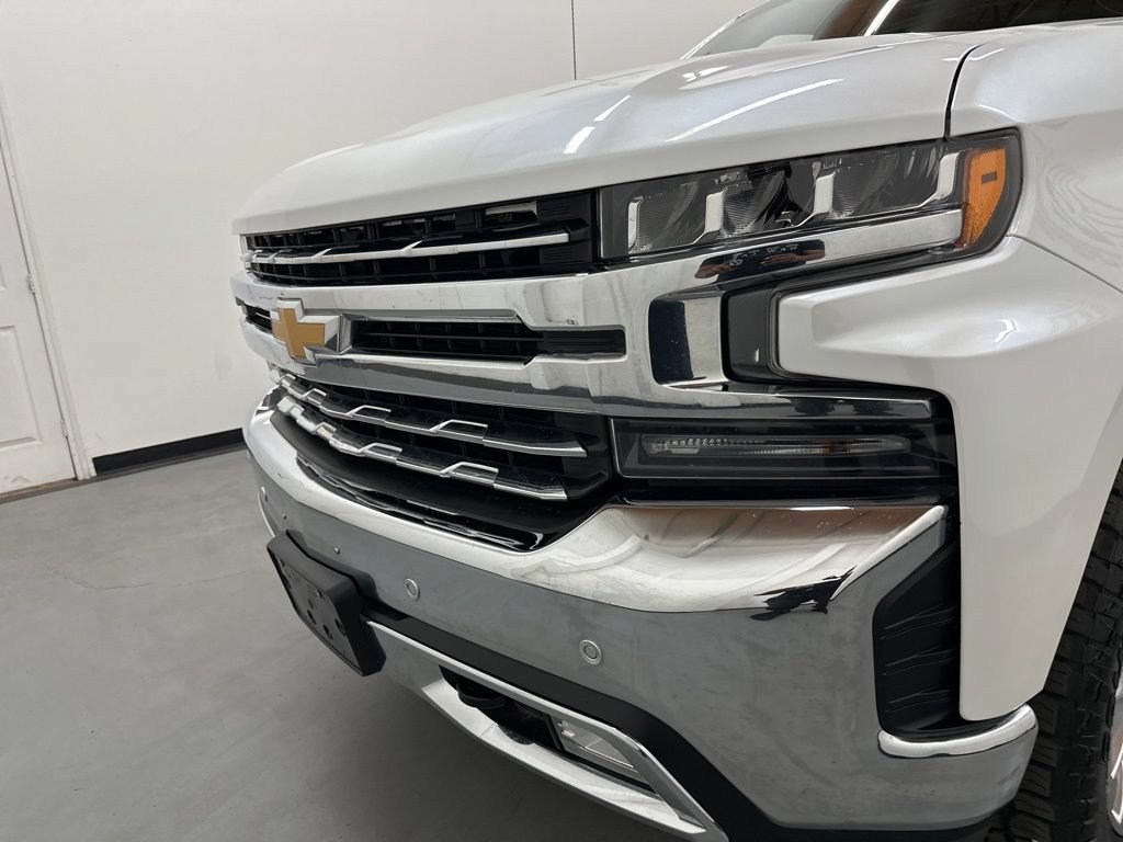 Used 2021 Chevrolet Silverado 1500 LTZ w/ LTZ Premium Package AWD/4WD image 17