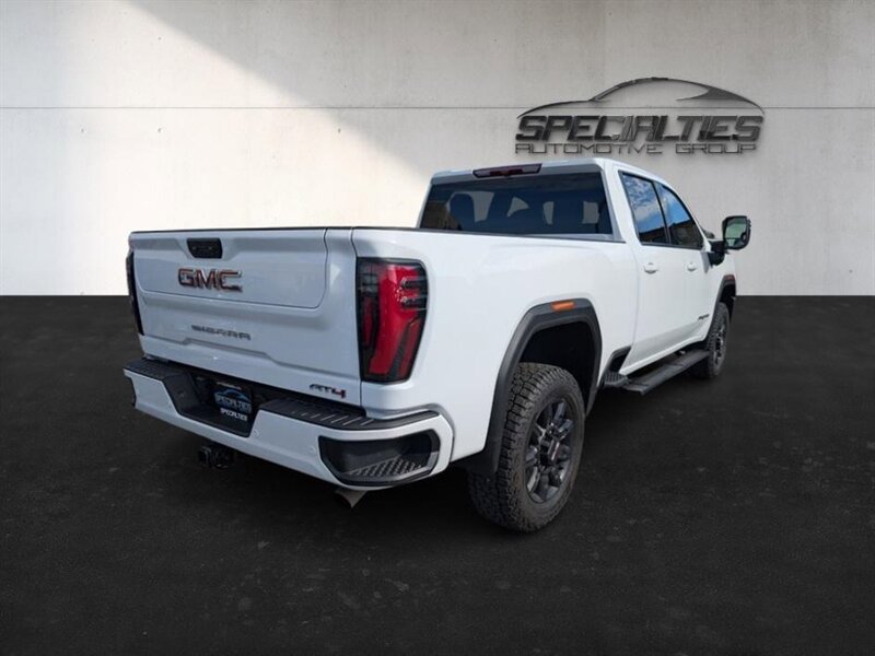 Used 2024 GMC Sierra 3500 AT4 AWD/4WD image 11