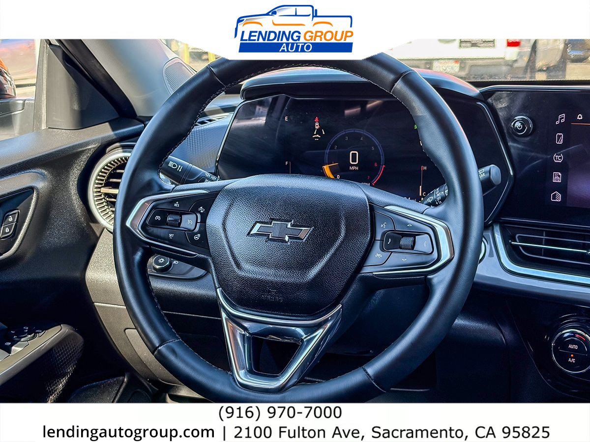 Used 2025 Chevrolet Trax ACTIV w/ Driver Confidence Package FWD image 14