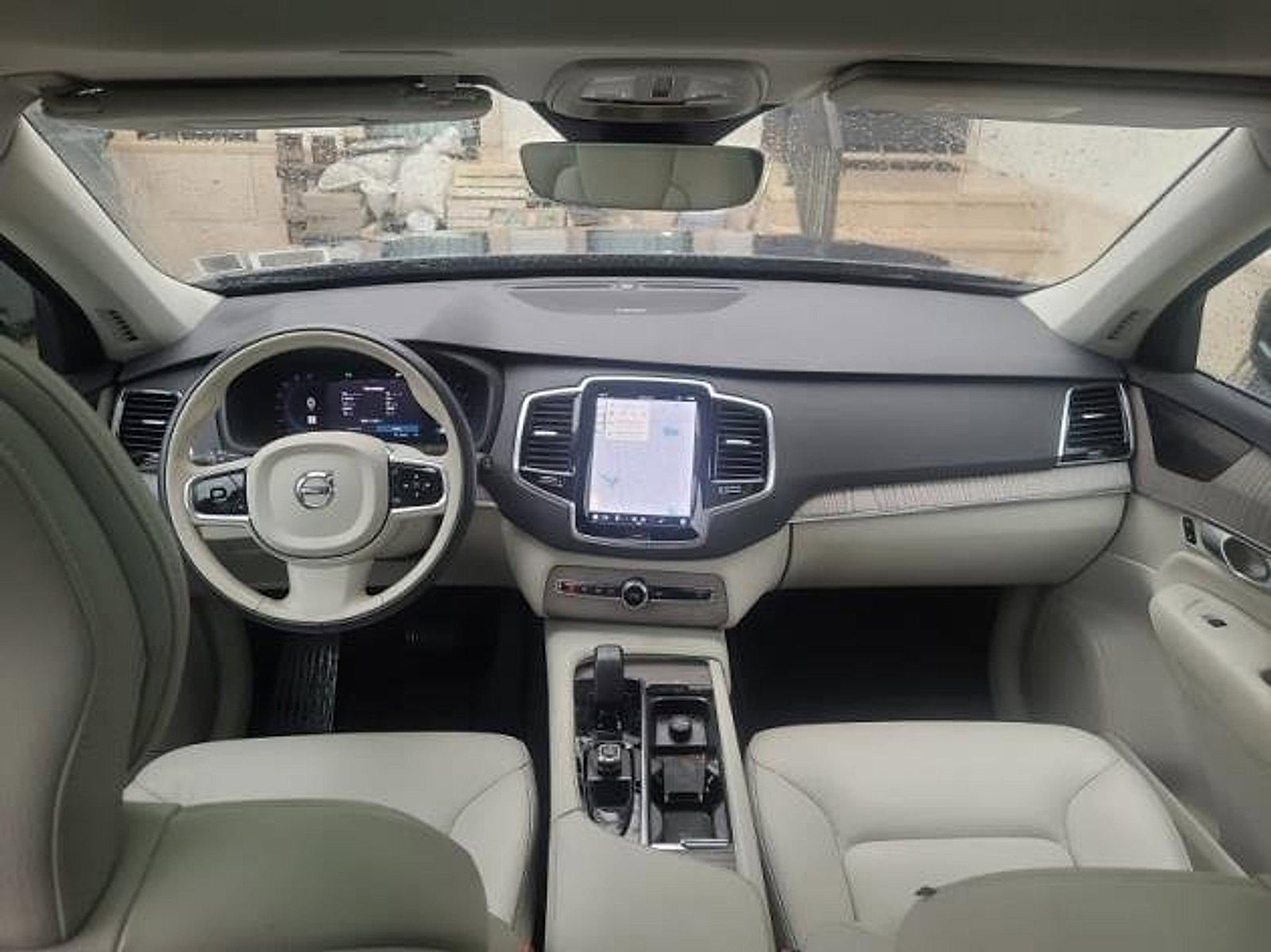 Certified 2024 Volvo XC90 B6 Plus w/ Protection Package image 8