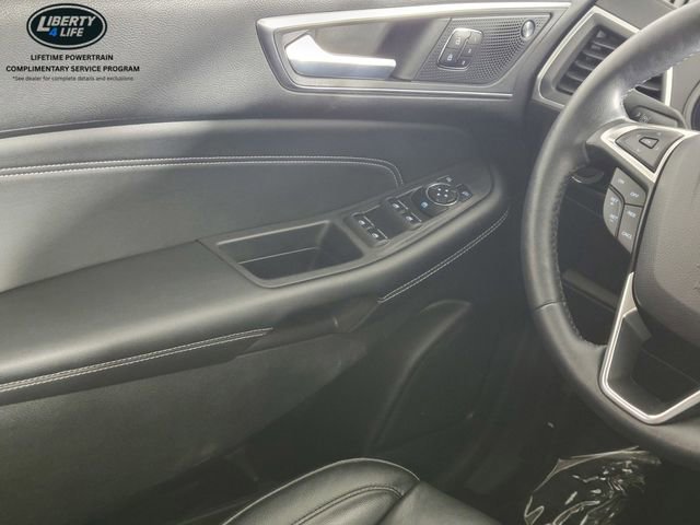 Used 2022 Ford Edge Titanium image 31
