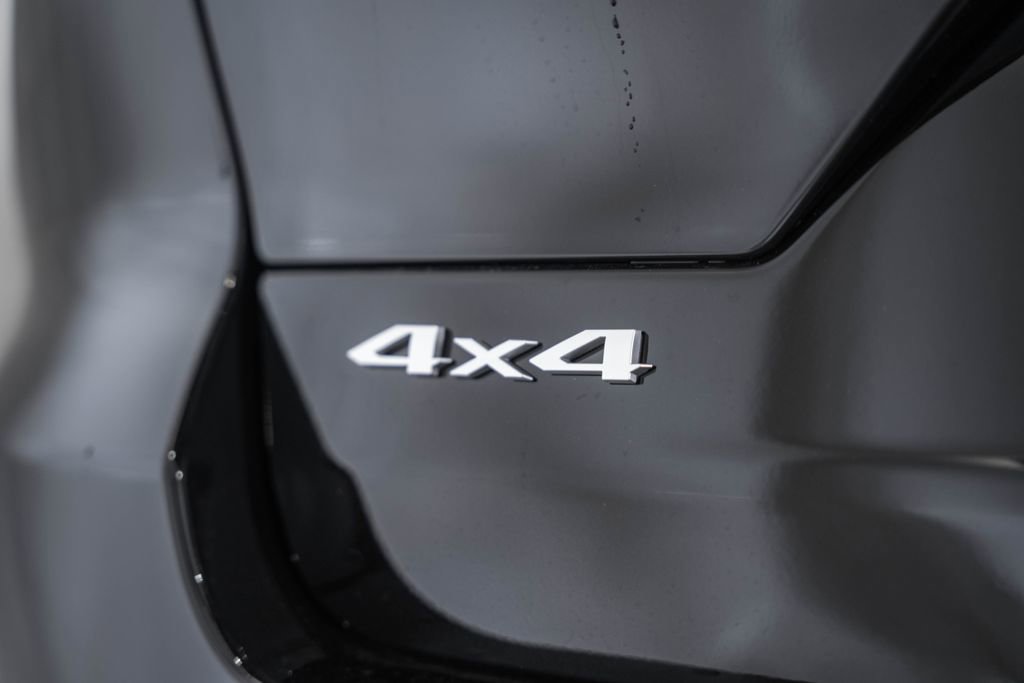 New 2025 Jeep Grand Cherokee Laredo X image 7