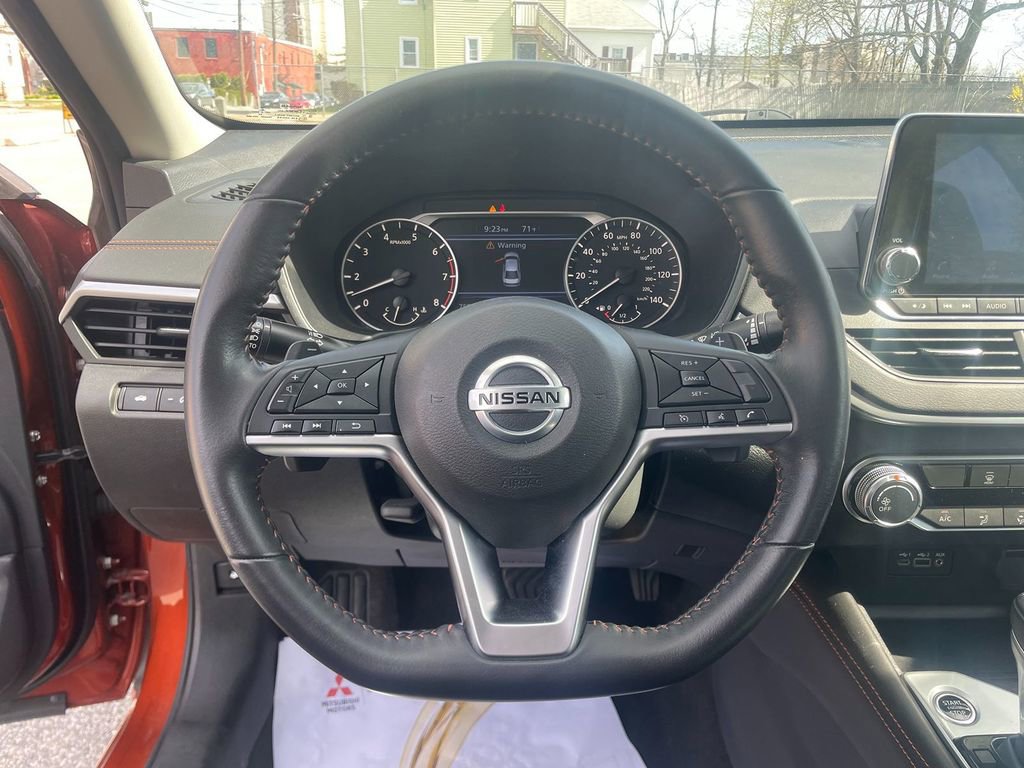 Used 2022 Nissan Altima 2.5 SR AWD/4WD image 15
