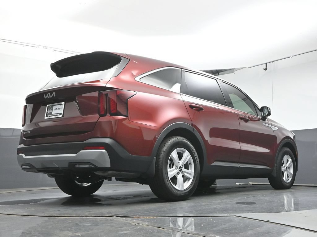Used 2025 Kia Sorento LX FWD image 38