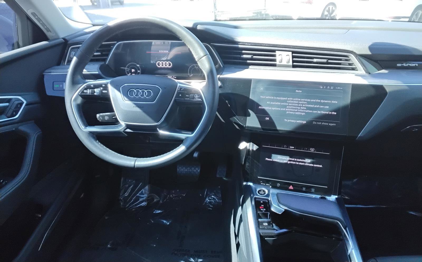 Used 2023 Audi e-tron Premium Plus w/ Premium Plus Package image 17