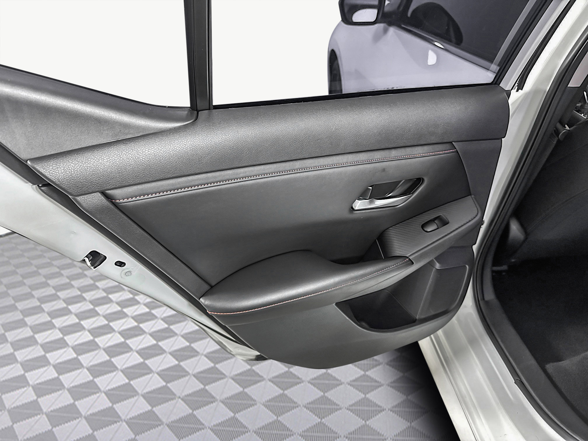 Used 2024 Nissan Sentra SR image 25