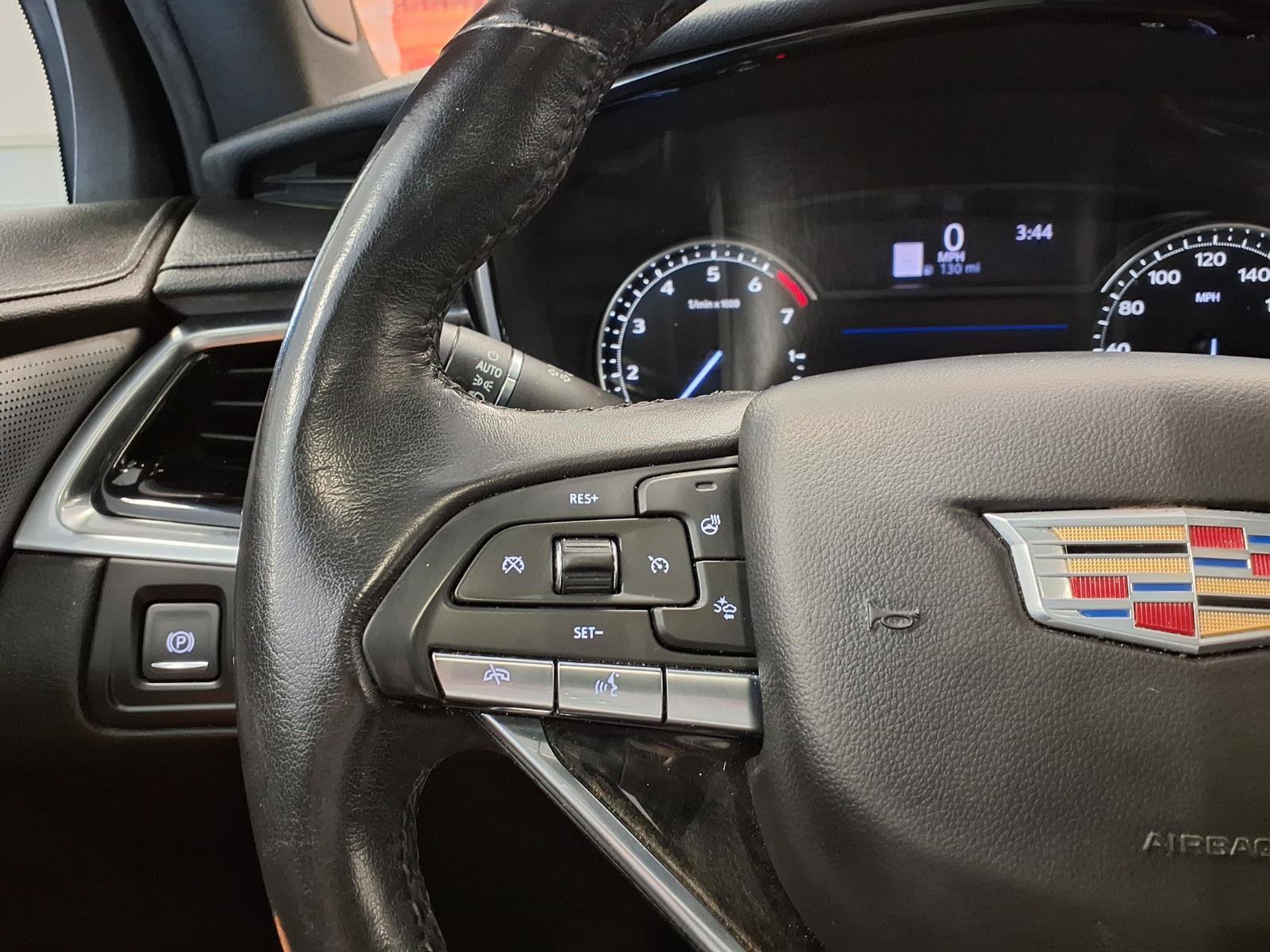Used 2020 Cadillac XT6 Premium Luxury FWD image 28