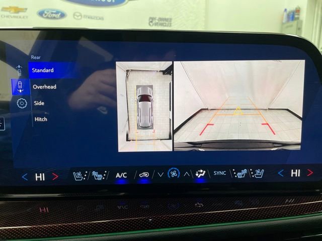 New 2026 Chevrolet Equinox EV LT image 5