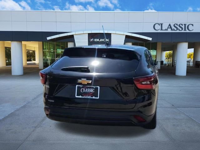 Used 2026 Chevrolet Trax LS FWD image 8